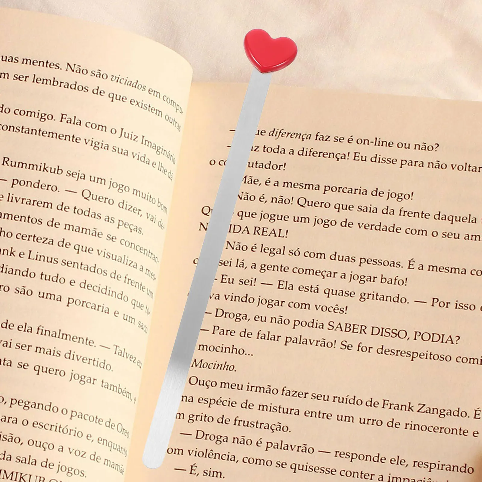 

Heart Shaped Metal Bookmark Silver Lightweight Reading Page Marker Gift Retro Style Decorative Elegant Galvanized Steel For