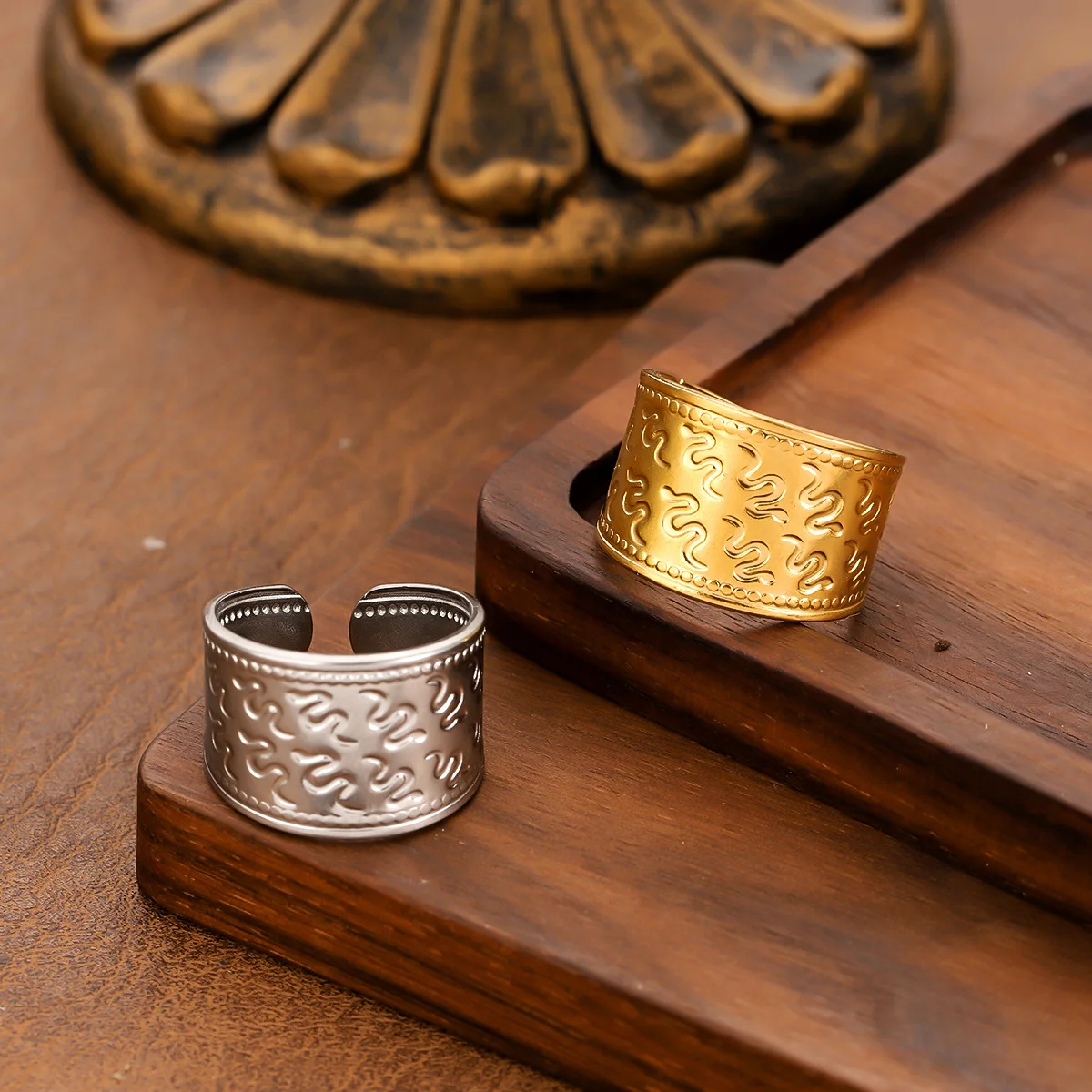 Light luxury snake pattern stainless steel ring, waterproof and non-fading heavy metal, with adjustable finger ring