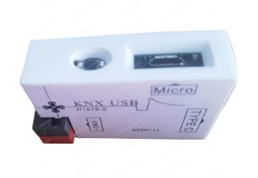 KNX USB port KNX downloader has two types of USB ports: Type C and micro USB