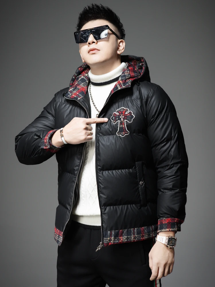 

Мужская зимняя куртка-пуховик премиум-класса с капюшоном, трендовая модель 2026 года, с вышивкой крестиком, защита от холода, теплая, на молнии