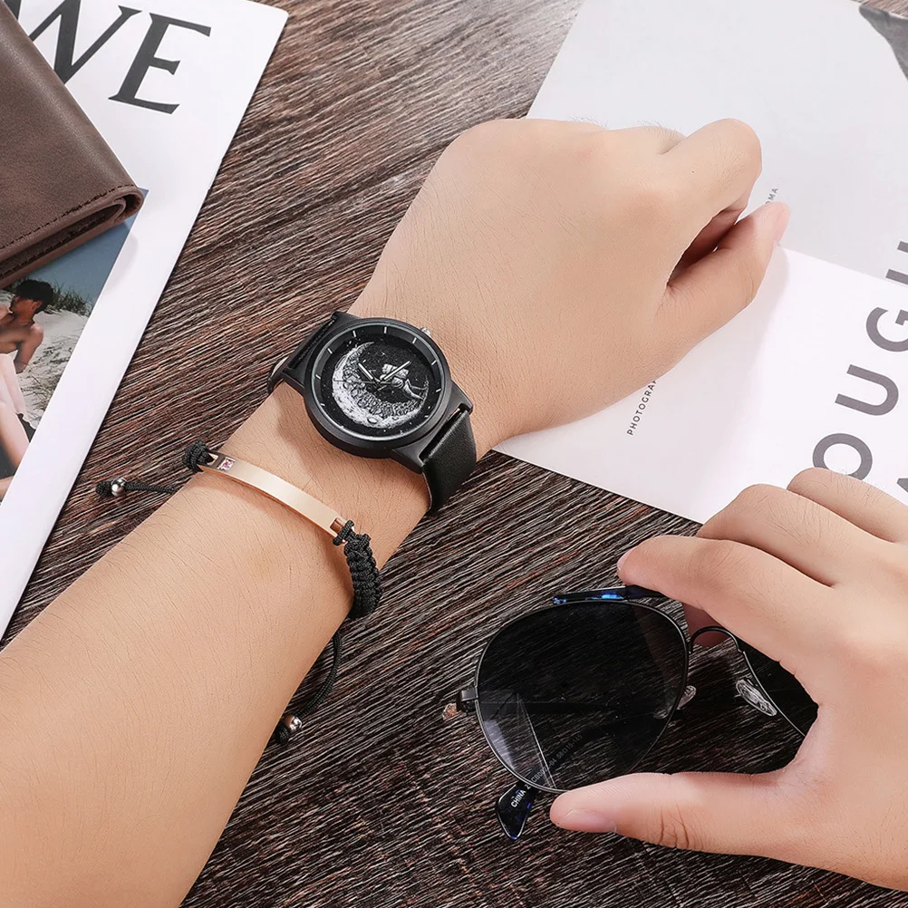 宇宙飛行士をテーマにした女性用腕時計とストラップ付き時計、特別な機会に最適なシックでミニマルなデザインの腕時計