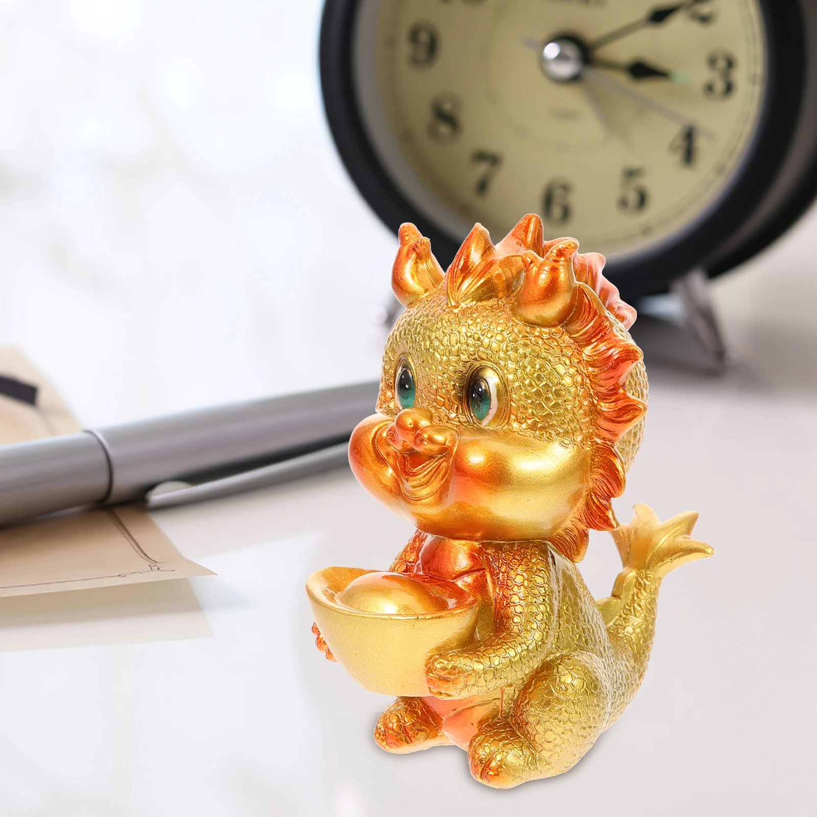 

Golden Dragon Year Mascot 2024 Resin Statue Living Room Bedroom Decor Auspicious Figurine Craft Desktop Model Small Art