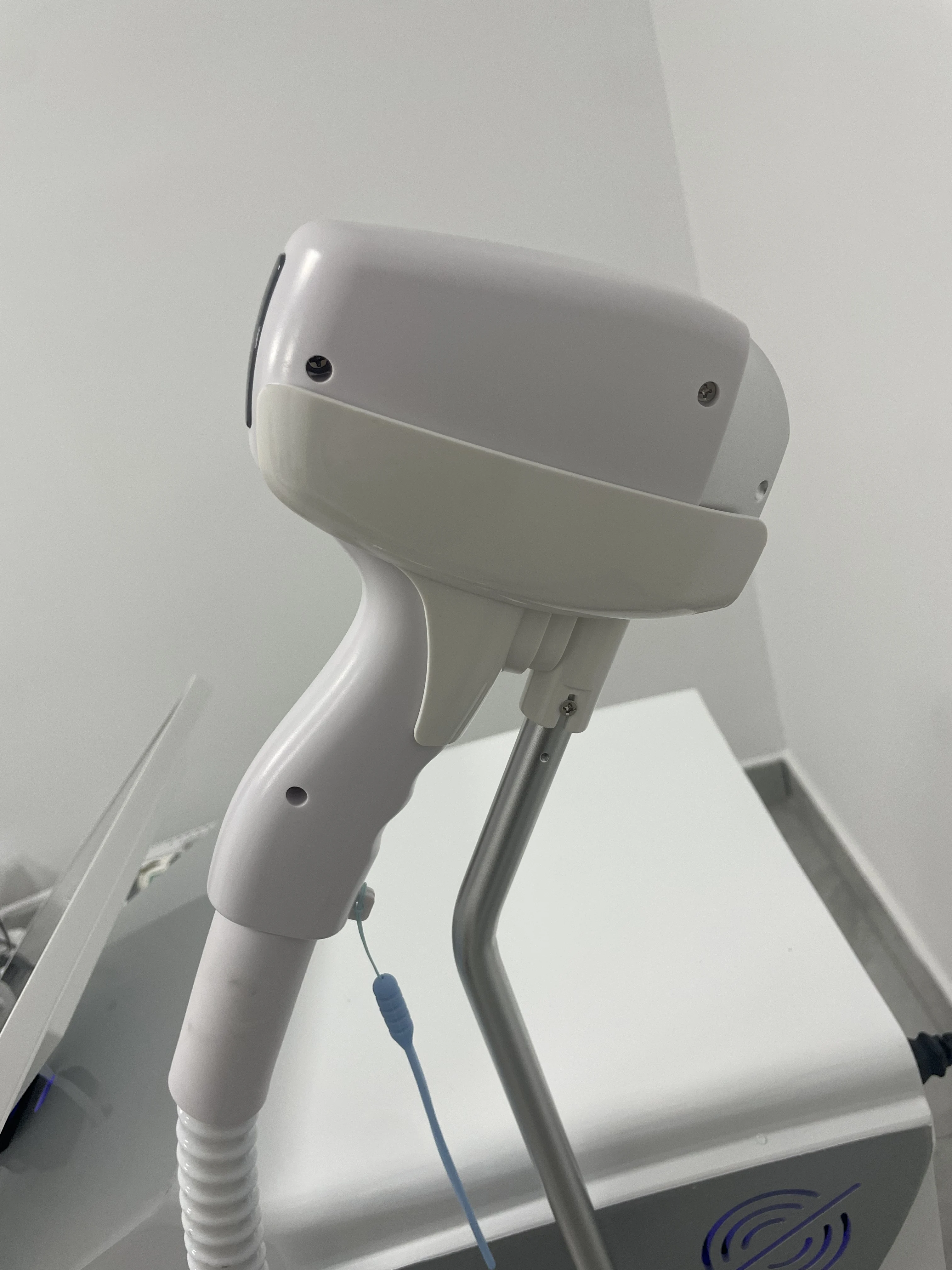 المتقدمة 2 في 1 آلة ليزر ديود 4000 واط 808nm 1064nm ND YAG إزالة الشعر الدائم بيكو ثانية إزالة الوشم 2025 جديد