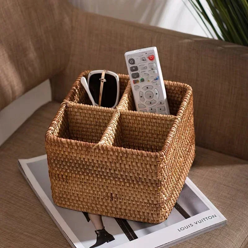 

Hand-woven Wicker Storage Basket Four-compartment Desktop Organizer Portable Fruit Snack Basket Multifunctional Home Decoration