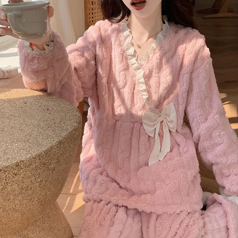 2024 New Autumn Winter Warm Lace Pajamas Ladies Coral Velvet Loungewear Sweet Bow Flannel Sleepwear V-neck Small Homewear Suit