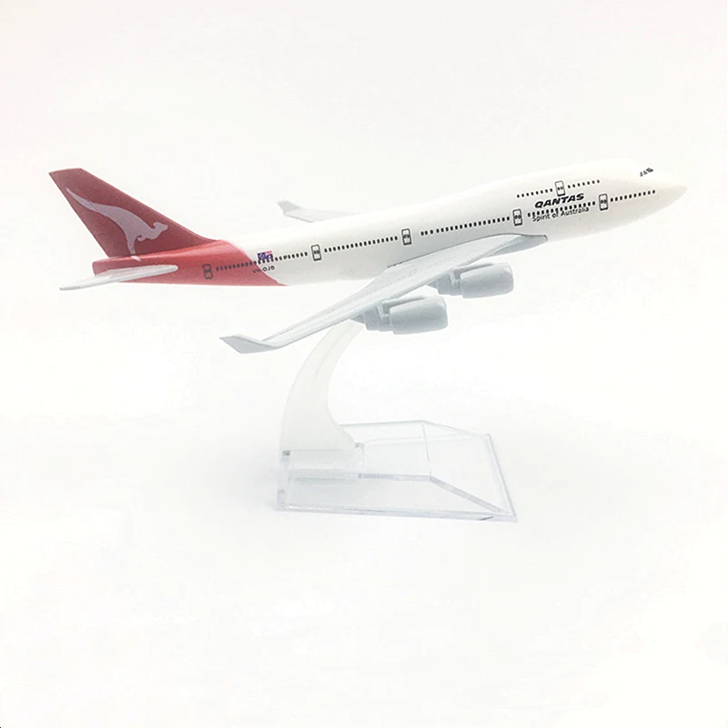 

16CM Airplanes Qantas Airways Boeing B747 Airplane Plane Model Diecast Alloy Aircraft Model Toys Collectible Decoration