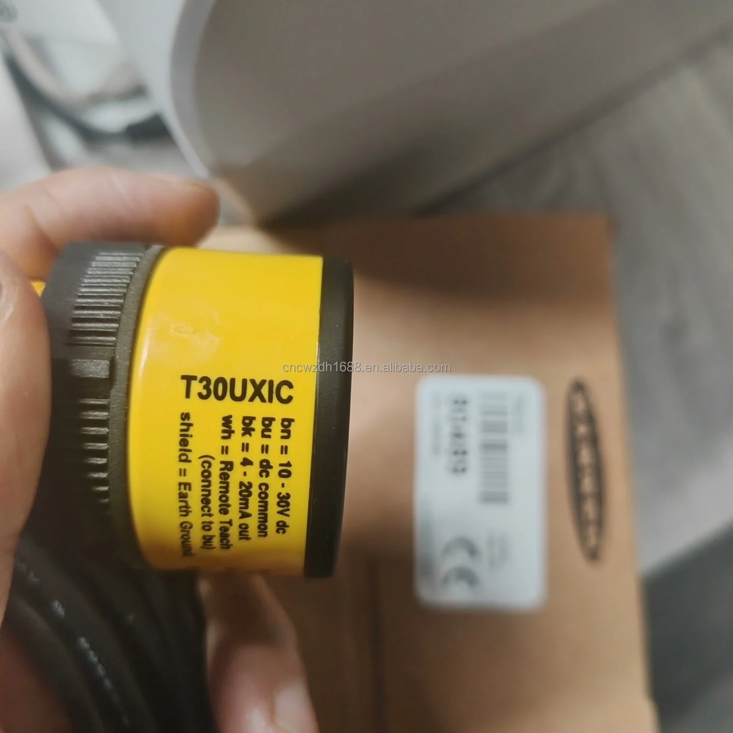 

Золотой продавец 10-30 В постоянного тока, кабель 2 м, диапазон 300 мм-3000 мм T30UXIC 80489 pnp, ультразвуковой датчик для датчиков баннера