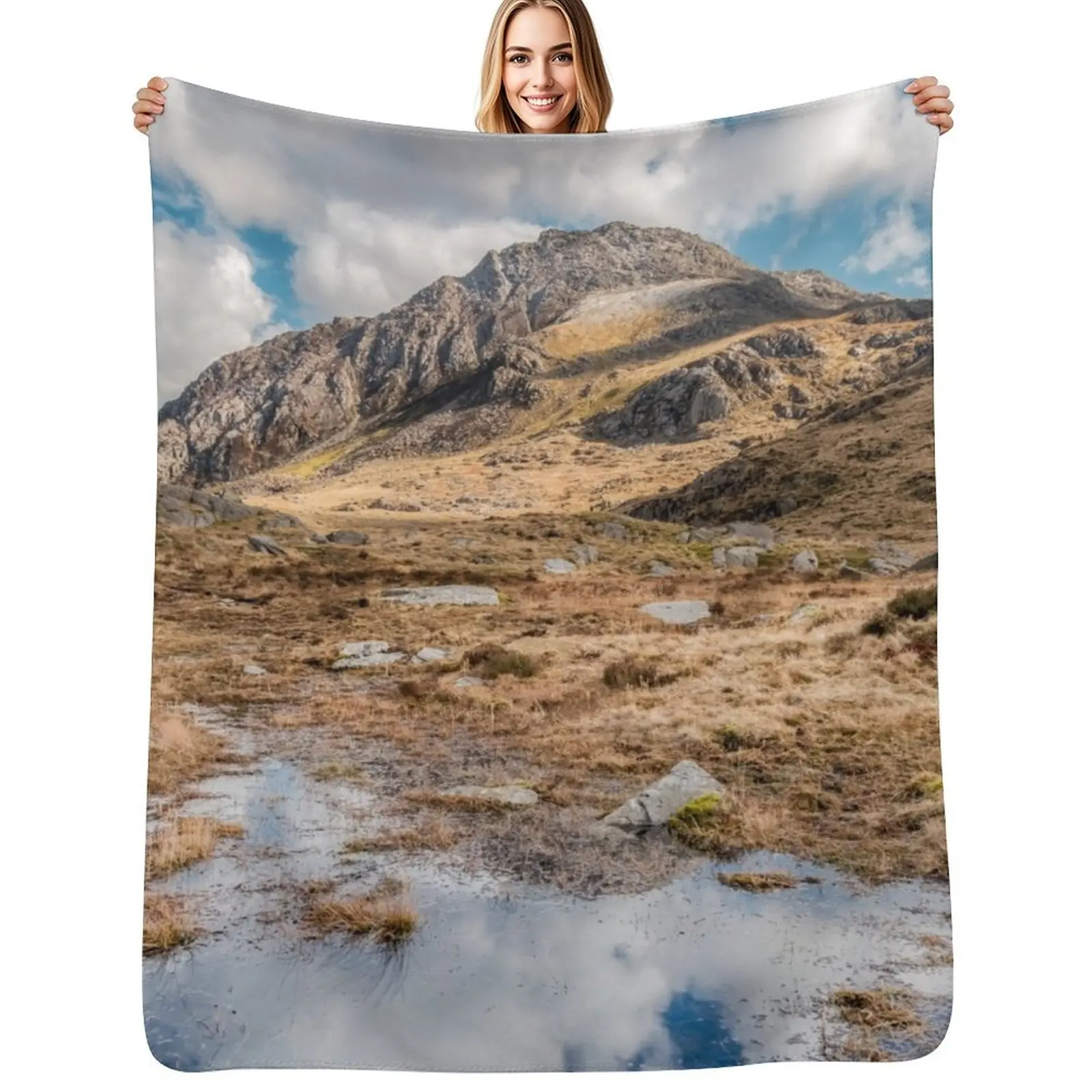 

Tryfan Mountain Snowdonia Throw Blanket Designers sofa bed Heavy Summer Blankets