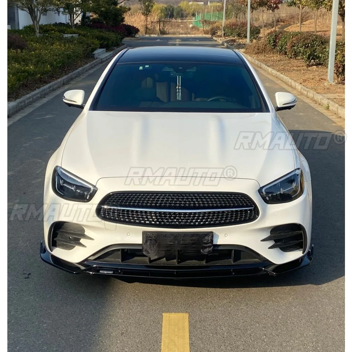 

Car Front Bumper Lip Splitter Diffuser Spoiler Bumper Guard Body Kit For Mercedes Benz E-Class 2019-2022 Car Accessories