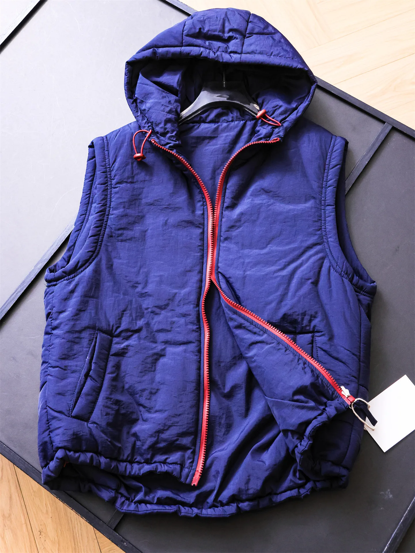 Simple Color Block Zipper Hooded Cotton Vest Women's Jacket Sleeveless Thickened Polyester Fiber Strong Heating 2025 Winter New