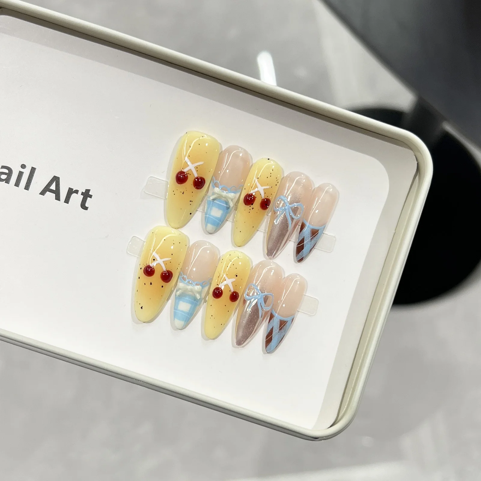 10 Stuks Handgeschilderde Sweetheart Amandel Nep Nagels Franse Tips Met Strik Hars Druk Op Nagels Voor Diy Manicure Party bruiloft