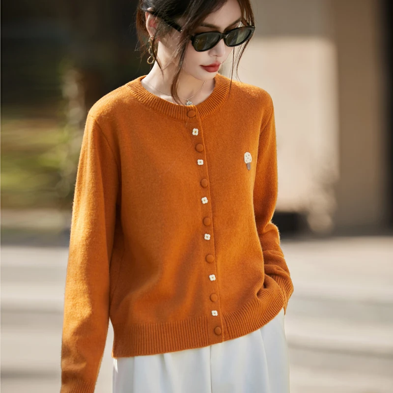 

Женский кардиган из 100% шерсти с вышивкой грибов, короткий стиль с круглым вырезом и пуговицами спереди, разноцветный