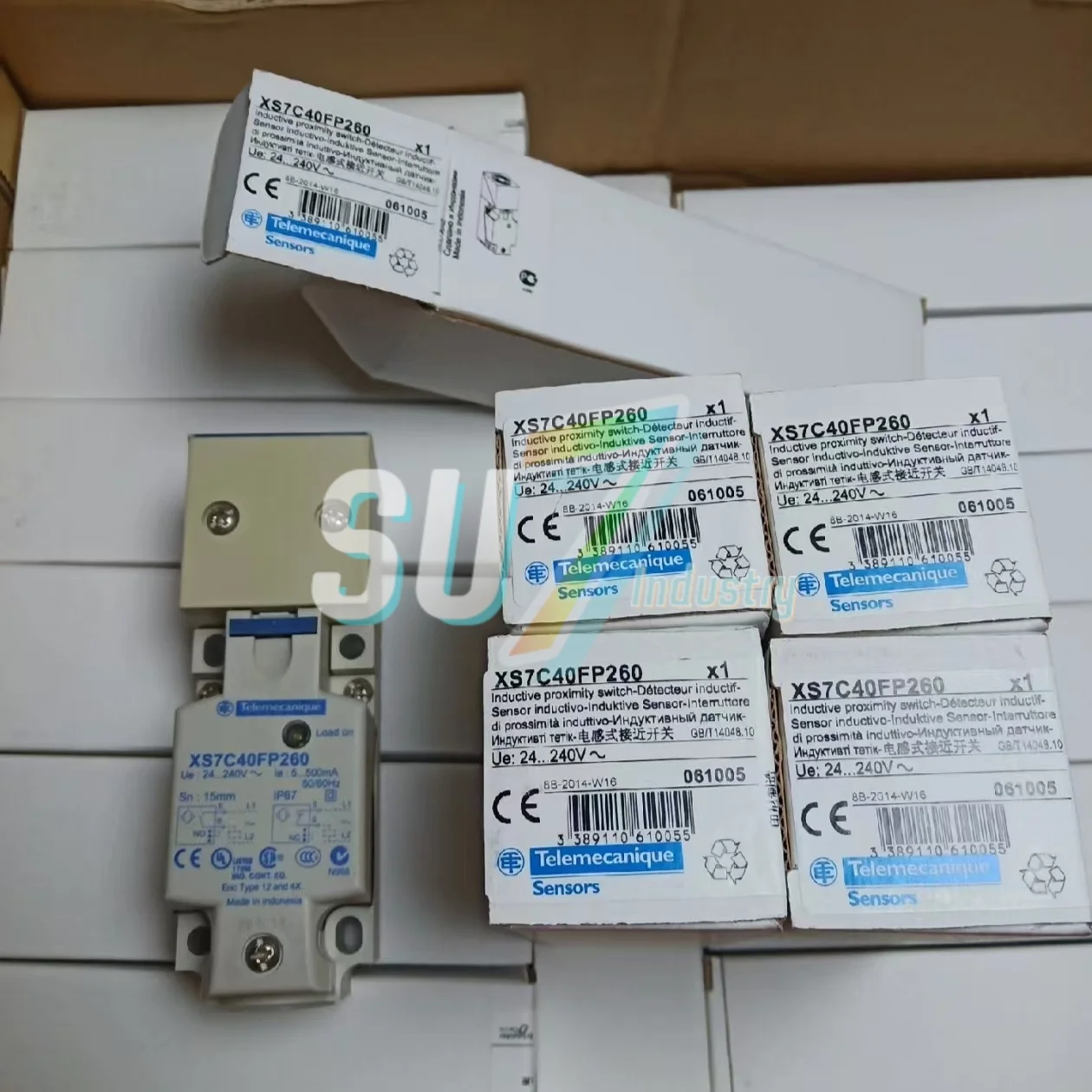 XS7-C40FP260 新品在庫あり ブロック誘導近接スイッチセンサー