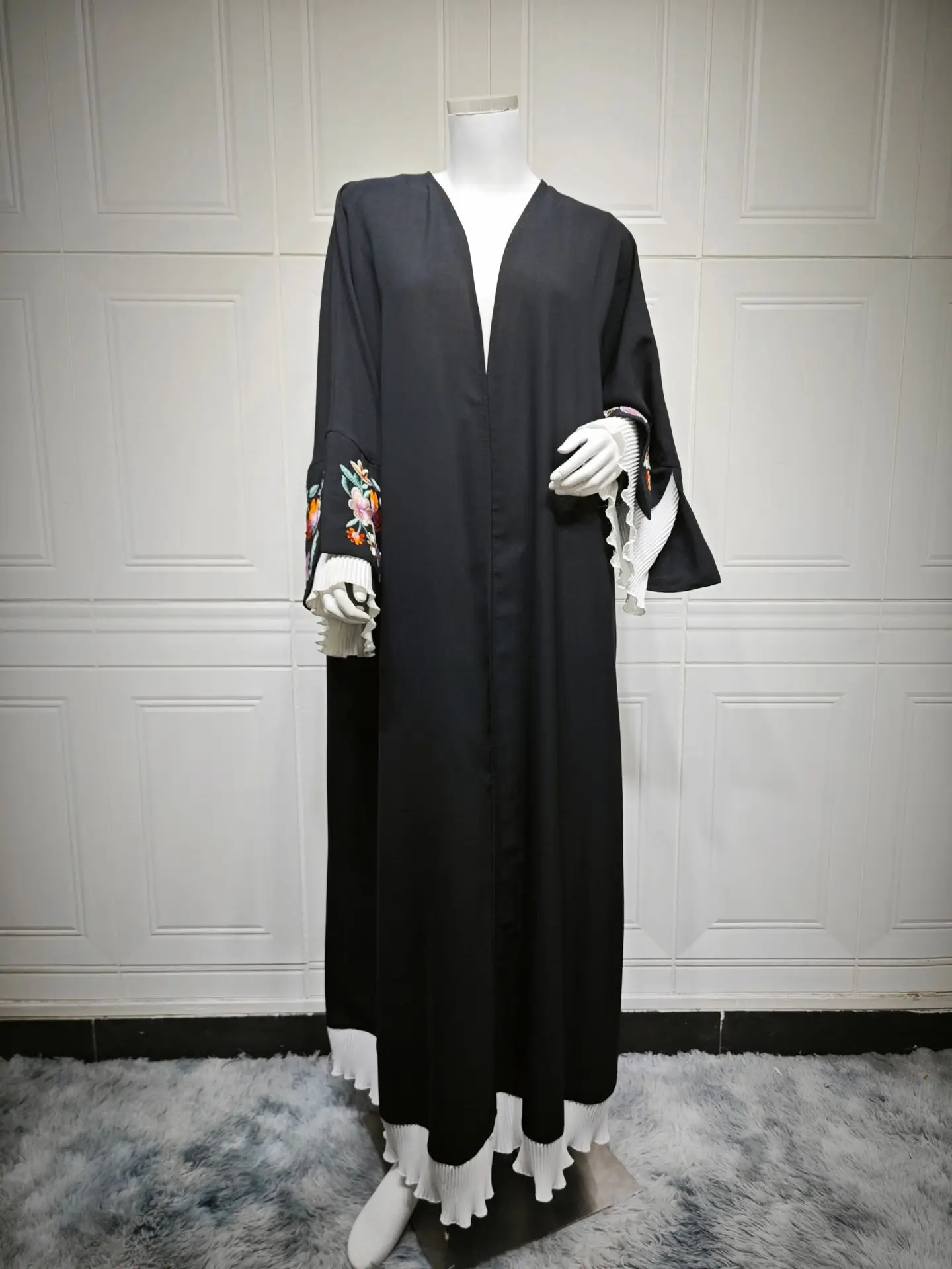 

Embroidery Dubai Abayas Dress for Fashion Women Muslim Modest Cardigan Ruffles Sleeves Turkey Kaftan Islamic Clothing Arab Robe