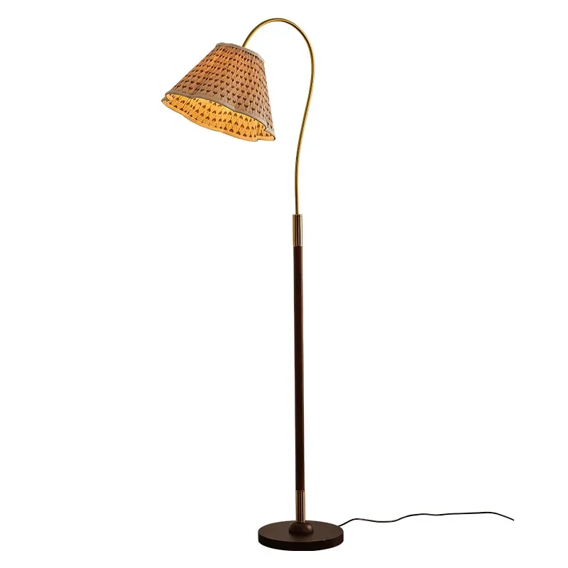 Medieval Style Solid Wood Floor Lamp Retro Atmosphere Lighting for Living Room Sofa Bedroom Bedside and Study Home Decor