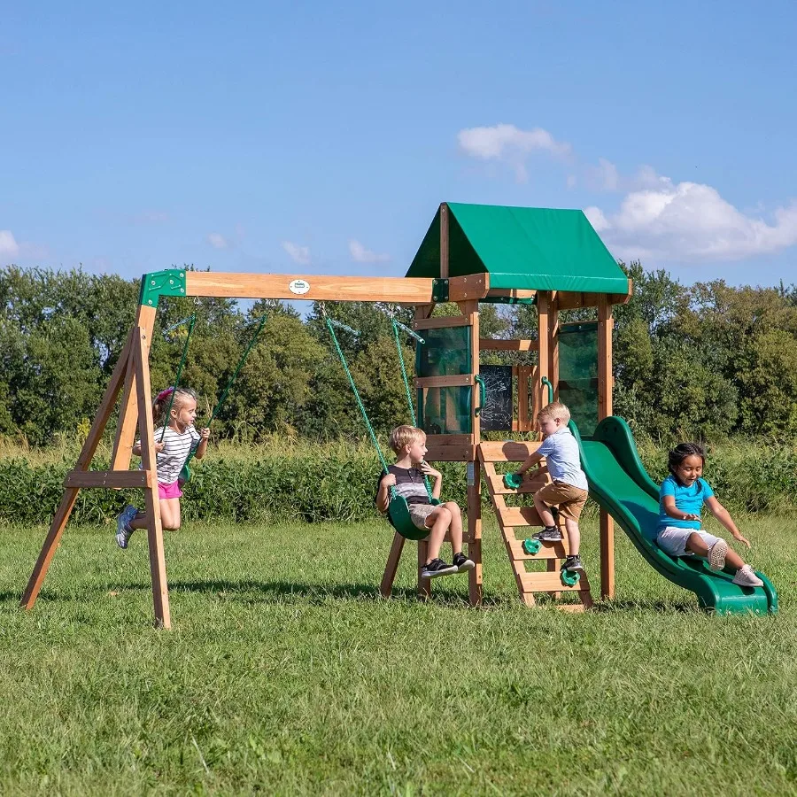 Cederhouten schommelset met golfschuif, speeldeck, rotswandladder, riemschommels, schoolbord, luifeldak, buitenspeelset