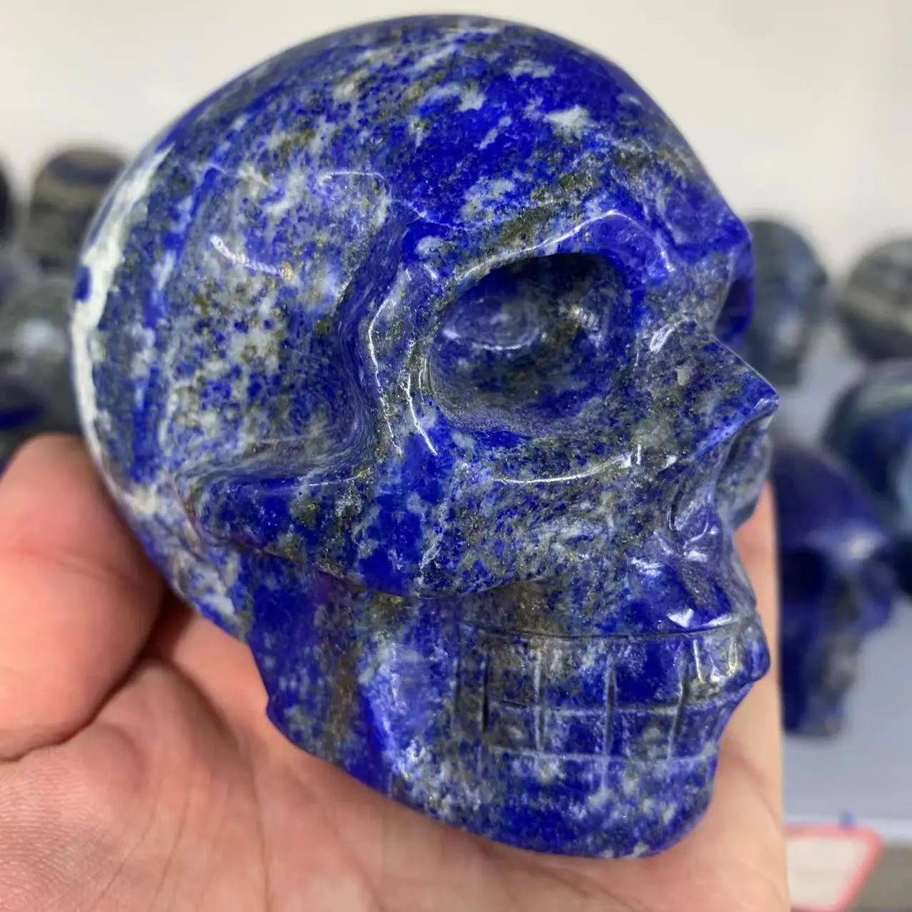 Beautiful Natural Lapis Lazuli Stone Bone Spirit Meditation Stone Sorcery Skull Stone Feng Shui Crystal Household Ornaments