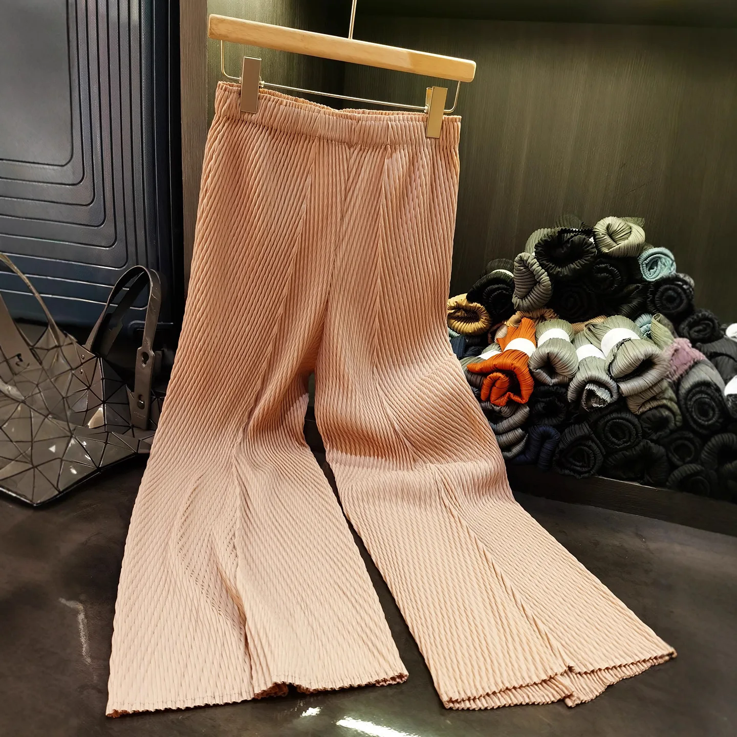 

Miyake плиссированные брюки, свободные, тонкие, однотонные, плиссированные, повседневные брюки, широкие брюки, женские, новинка лета 2025 г., женская одежда