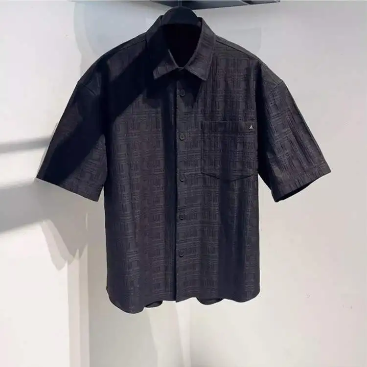 

Мужская повседневная рубашка в американском стиле, летняя новинка, свободный крой, с вышивкой, устойчивая к сминанию, в клетку...