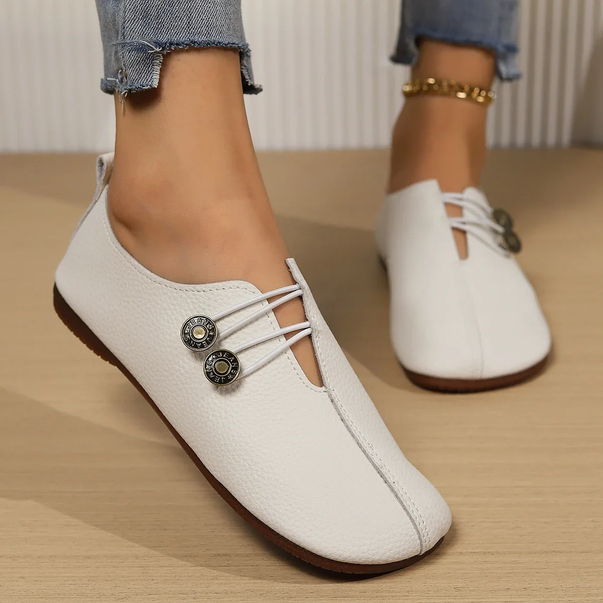 Women's casual flat sole single shoes, 2024 new trend, one footed bean shoes, comfortable Mary Jane shoes