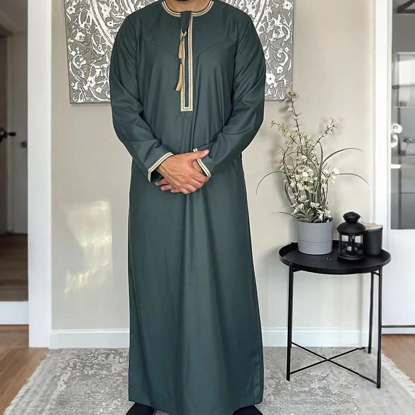 

Traditional Muslim Clothing Eid Men Embroidered Jubba Thobe Middle Eastern Arabian Ramadan Islamic Kaftan Dubai Prayer Robe