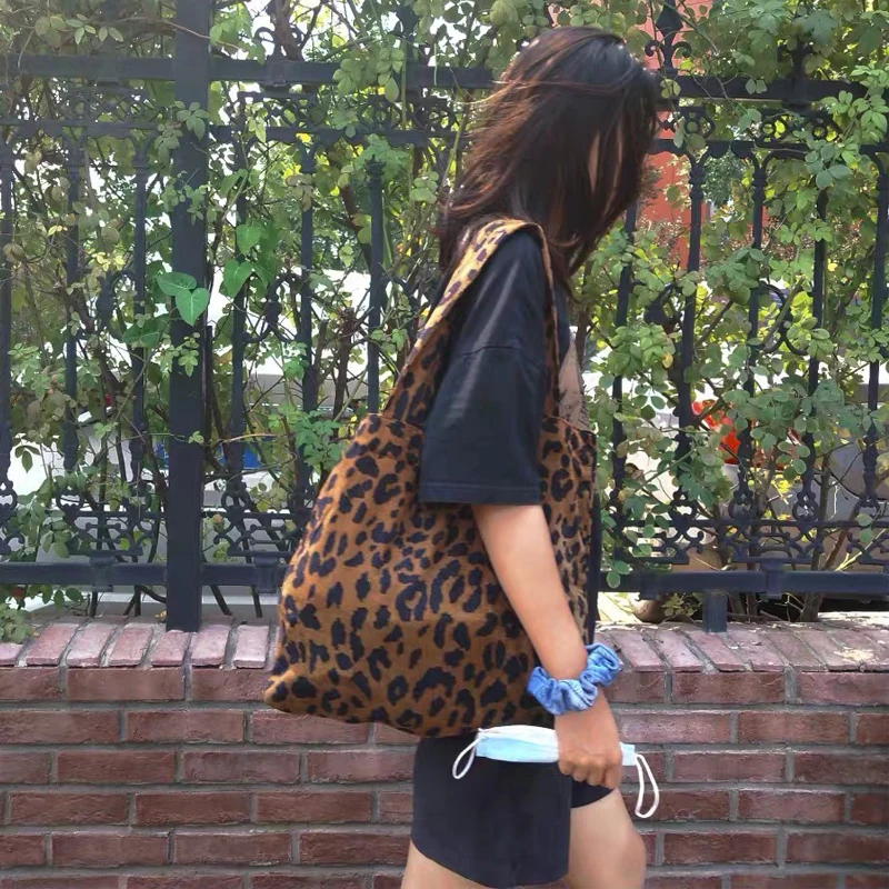 

Autumn Winter Chic Simple Leopard Print Corduroy Single oulder Bag for Students Vintage Artistic Cloth Bag Soft Polyester L...