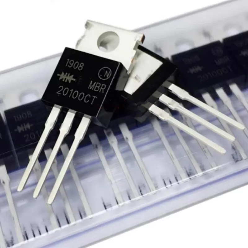 MBR20100CT 20A 100V rectifier diode is plugged into TO-220