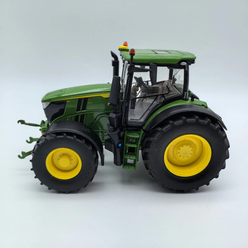 6R 250 Simulation Alloy Tractor Model,Decoration,Adult Boy Toy Gift,Collection Display,agricultural Machinery Model,green,1:32 - Image 6