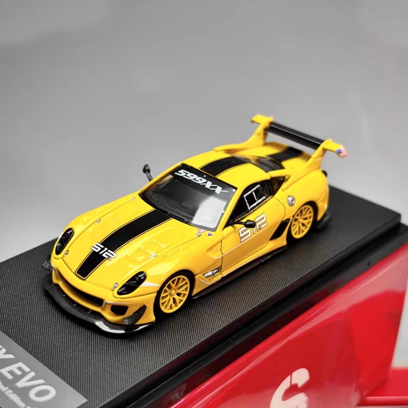 دييكاست الأصلي 1:64 مقياس 599XX EVO سبيكة نموذج محاكاة الديكور الكلاسيكي الهوايات الهدايا التذكارية هدية جمع عرض ثابت #3