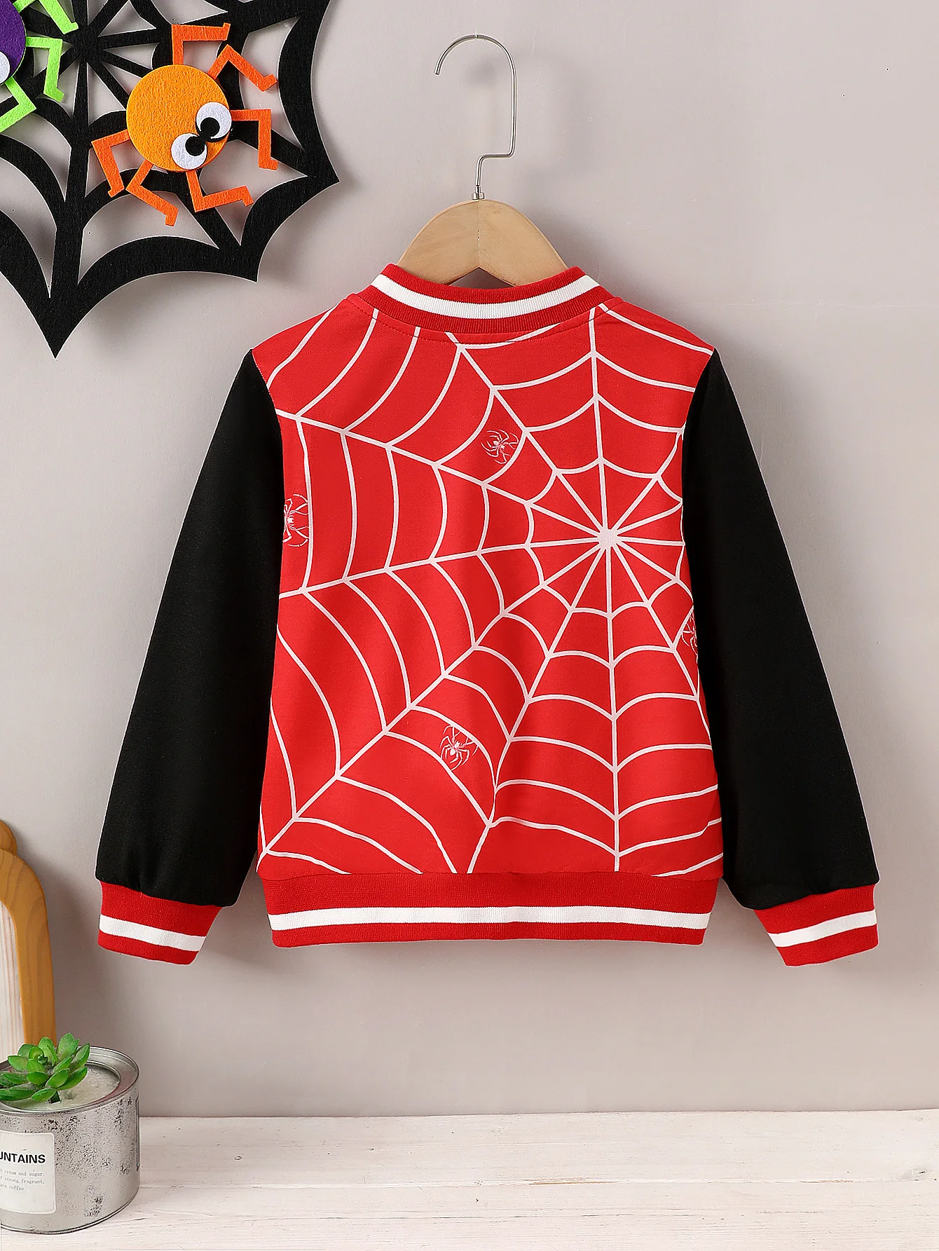 Boys' Spring and Autumn Baseball Jacket with Red Spider Web Print, Contrasting Black Long Sleeves, Stand Collar, Single-Breasted Cartoon Spider Children's Jacket, Casual Outdoor Top for Little Boys