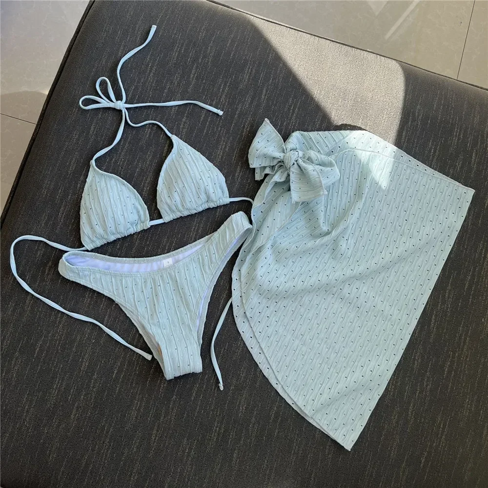 Traje de baño blanco con cuello Halter para mujer, conjunto de bikini de tres piezas con Tanga, traje de baño texturizado con cordón, ropa de playa