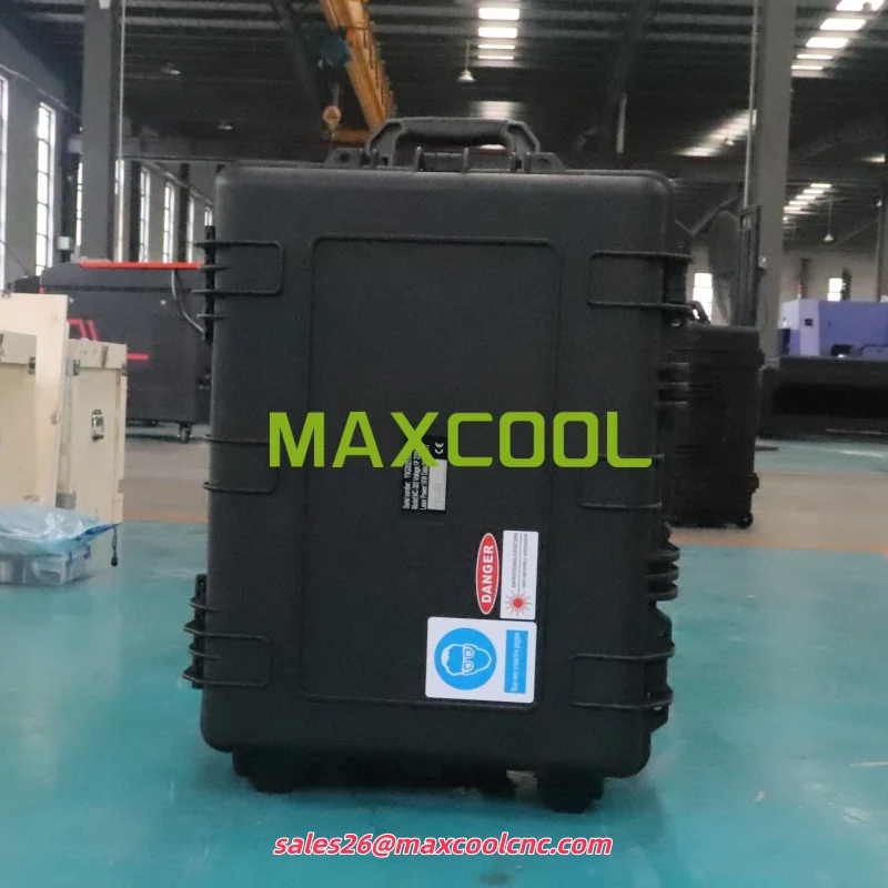Factory Sale 100W 200W 300W 500W Option Laser Pulse Portable Laser Rust Removal Cleaning Machine Suitcase Fiber Laser Cleaner