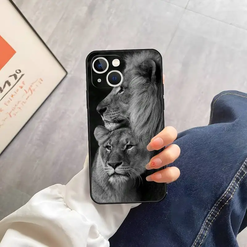 The King Of Beasts, The Lion Phone Case For Iphone 13 Coque 13 Pro Max 12 Xr X Xs Mini Pro Max For 6 6s 7 8 Plus Se 2020 Shell