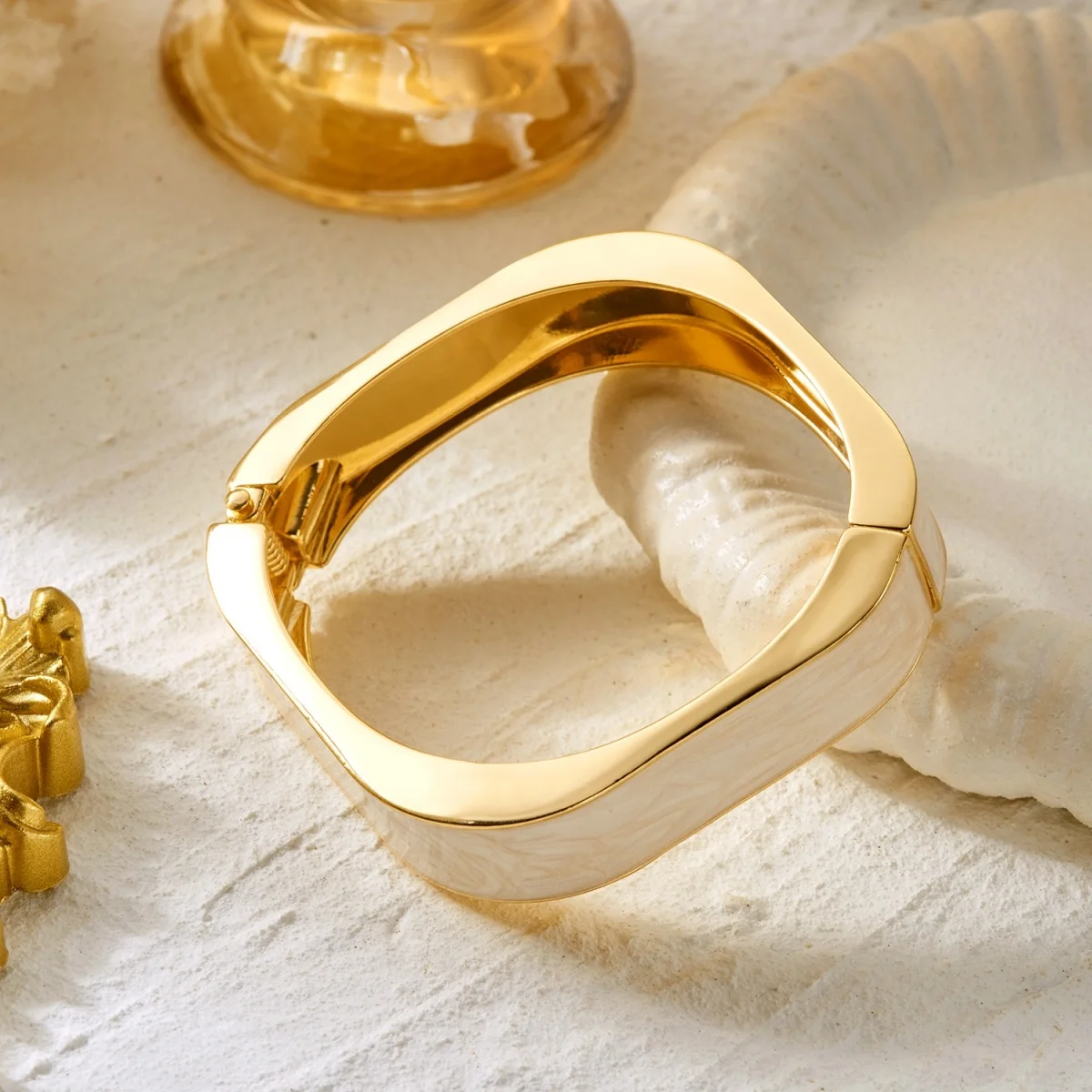 Vintage schlichte schwarz-weiße Emaille-Armreifen in ovaler und quadratischer Form für Damen und Herren, modische geometrische Metall-Armreifen, Alltags-Punk-Schmuck – Detail 14