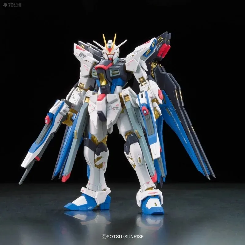 【Op voorraad】Bandai Echt RG 1/144 STRIKE FREEDOM GUNDAM Anime Action Figure Robot Collectible Assembly Model Speelgoed Gift Kinderen