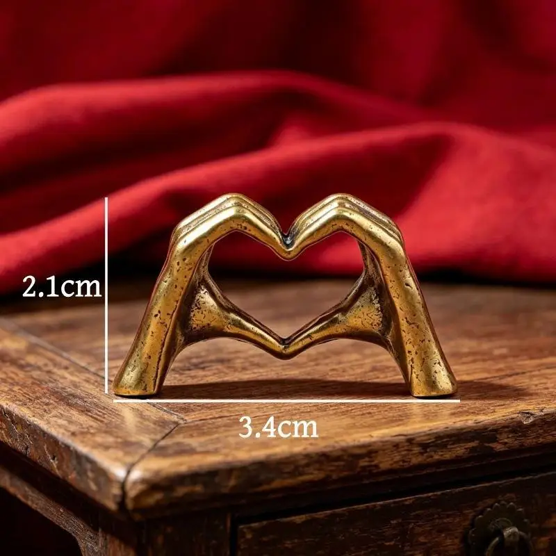 Vintage Brass Heart-Shaped Hand Statue, Love Hand Sculpture Model Ornament Home Office Desktop Decor