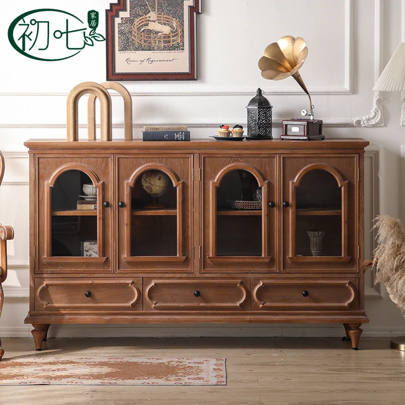 خزانة مزخرفة على طراز القرون الوسطى، خزانة غبار بباب زجاجي، خزانة باب من خشب الجوز القديم، خزانة تخزين منزلية