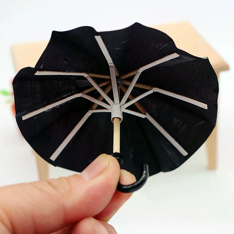 Miniature 1:12 Scale Dollhouse Black Umbrella Model Toy for Decoration and Scene Ornaments