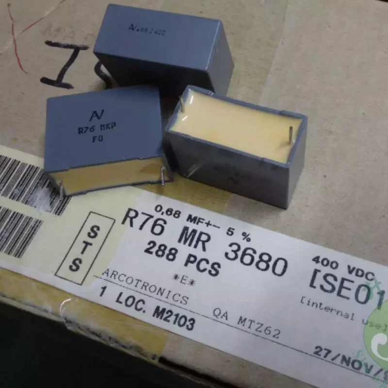 10pcs-100pcs Italian AV R76 0.68uf/400V 680nf u68 684 MKP brand new film capacitor 28MM