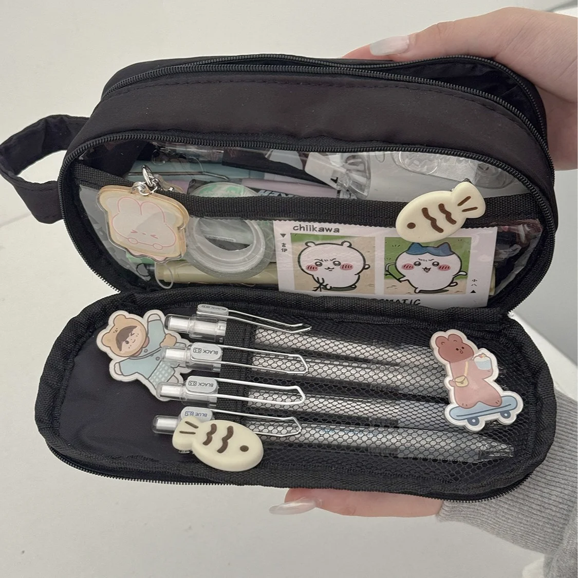 Großräumige, geschichtete Federtasche mit Fächern, unverzichtbar für Schüler, unterteiltes Federmäppchen, neues Nischenmodell mit hoher Ästhetik.