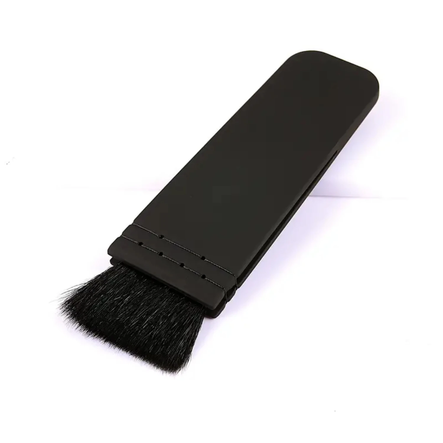 Travel-Friendly Flat Head Foundation Brush for Daily Makeup Touch-Ups