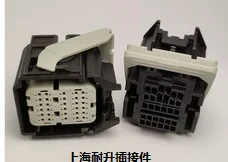 1PCS   560077-6521     34712-0013   A   plug   34967-1004     34713-2035       Connector        33482-3619    33482-6217