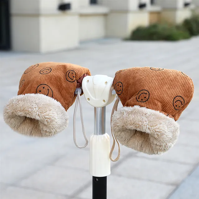 Children's Winter Gloves for Comfortable Car and Scooter Trips