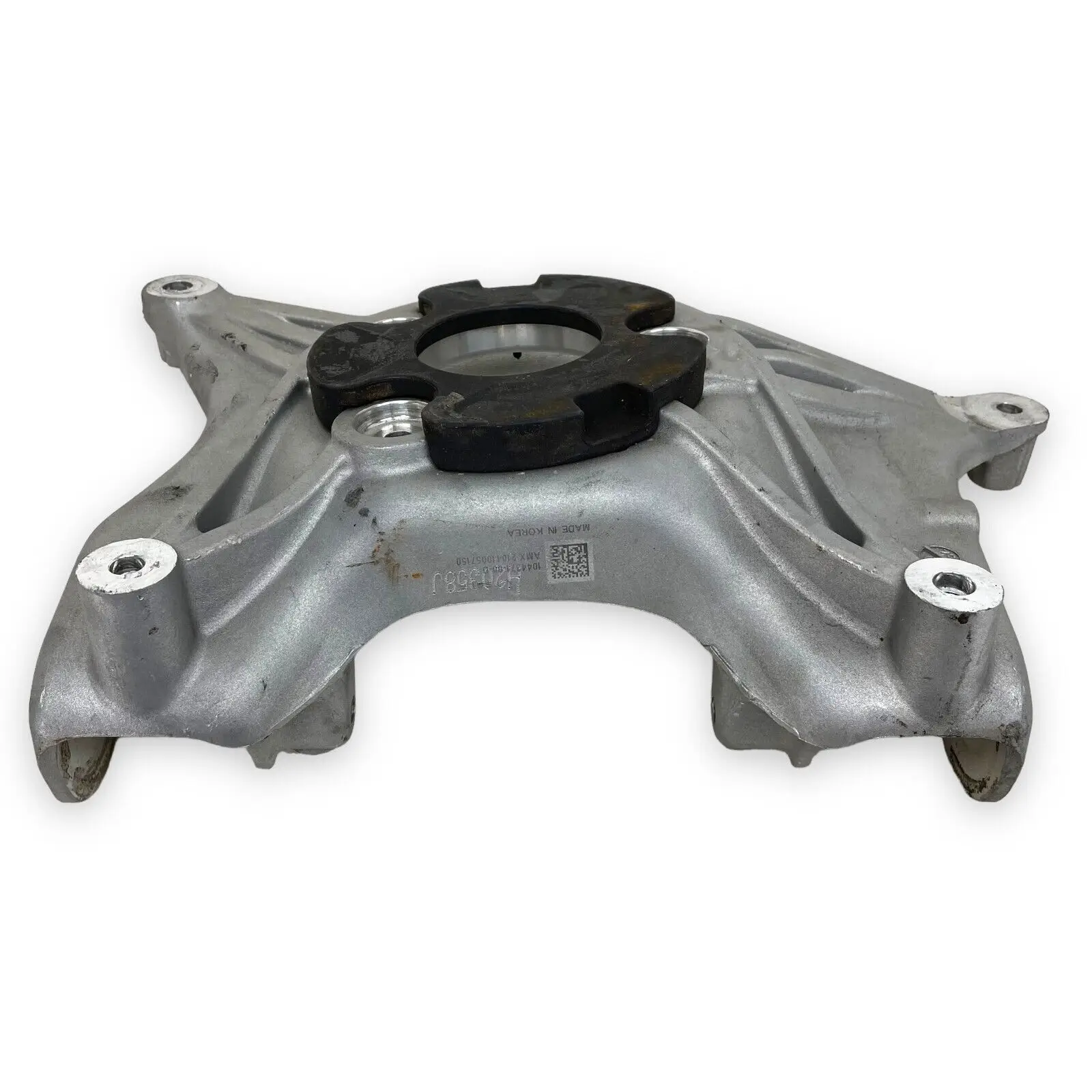 Auto Parts Front Strut Upper Bracket For Tesla Model 3 1044371-00-D