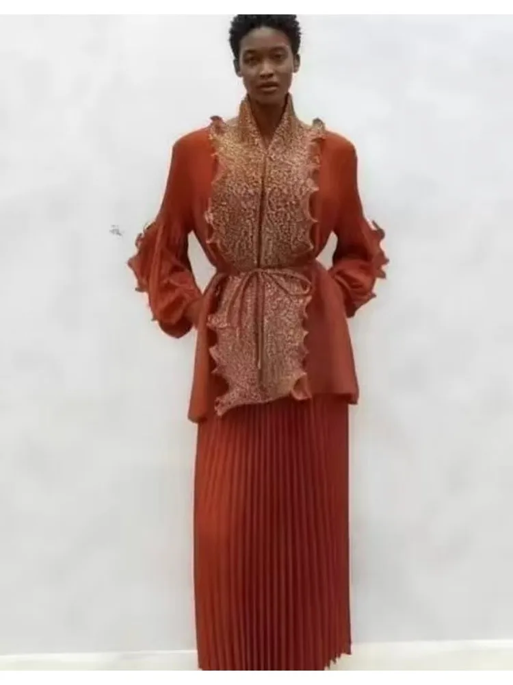 ชุดเซ็ตสองชิ้น เสื้อจีบพลีททรงหลวม กระโปรงจีบพลีท ดีไซน์หรูหรา งานหนัก คุณภาพสูง ชุดสูทใหม่ เสื้อผ้าผู้หญิง คอลเลคชั่นใหม่ ฤดูใบไม้ผลิและฤดูใบไม้ร่วง ปี 2025