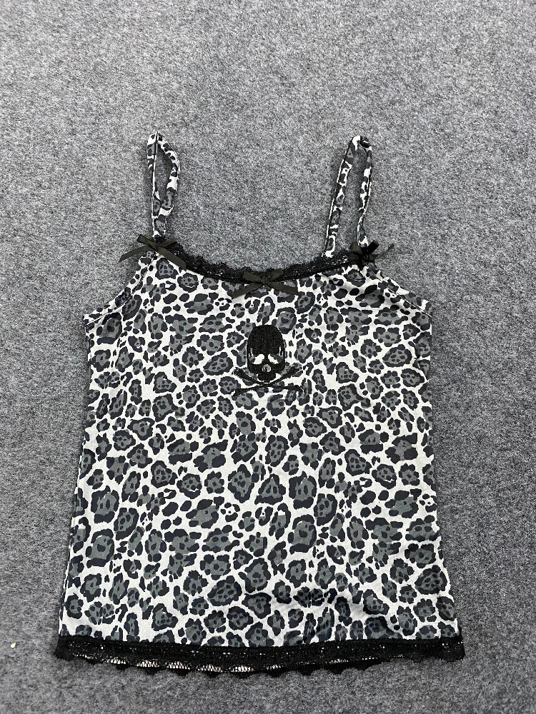 

Pure lace edge camisole vest, women's summer patchwork back, sweet and spicy style inside, worn as a base shirt outside