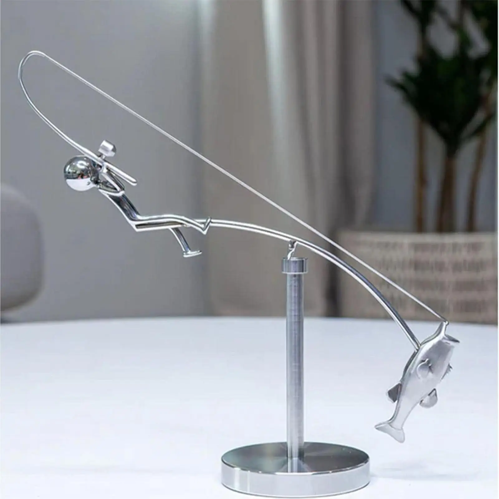 Der Fischer Balancierende Skulptur Figur Metall Angelskulptur Sammlerfiguren für Schreibtisch Bücherregal Wohnkultur Ornament