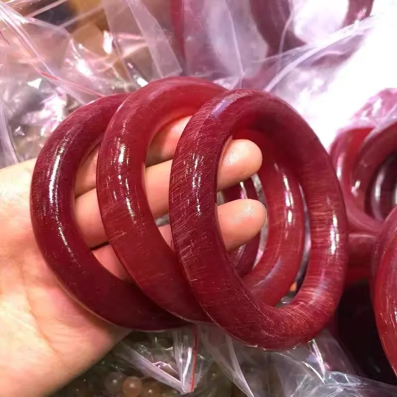 

Браслет тибетского рога красного цвета с семенами рыбы и шелковым узором в этническом стиле