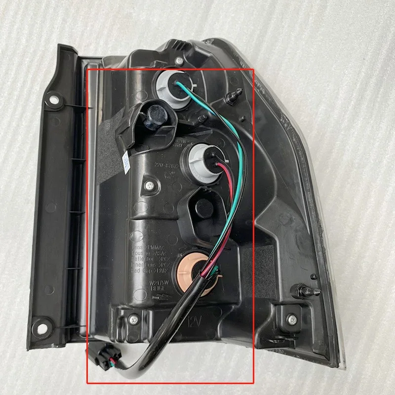 สําหรับ Mitsubishi Pajero V93 V97 ไฟท้ายสายรัดไฟเบรคหลังลวด