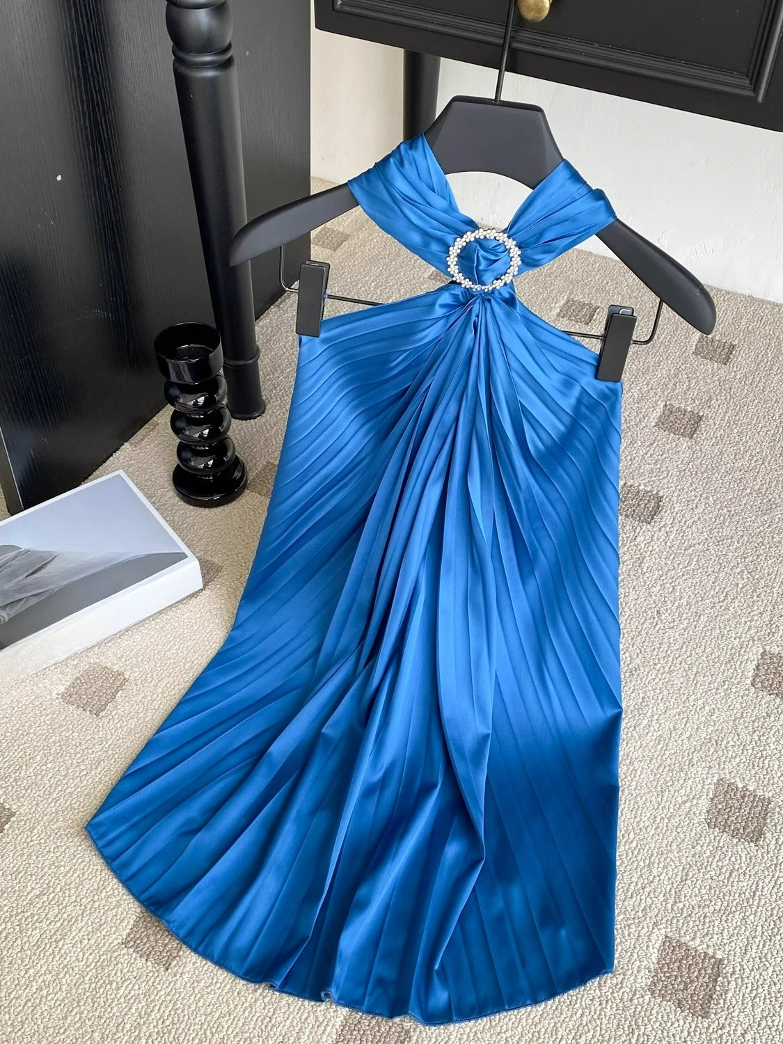 

Hanging Neck Camisole Top for Women 2025 Summer Niche Chic Sleeveless Pleated Vest